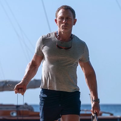 Perfil del podcast de James Bond en español.