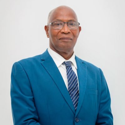 Bienvenue sur le compte officiel du Premier ministre, Chef du gouvernement de la République de Guinée.