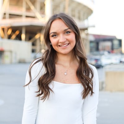 hannahhcurtis's profile picture. 