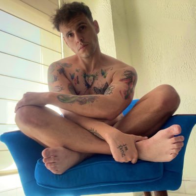 Adult contend creator, Top Spanish guy 🔞🔞🔞 check out my #onlyfans and DM me to collab! my naughtier alter ego: @Pabsapork 🐷 booking: pablovlogs@gmail.com