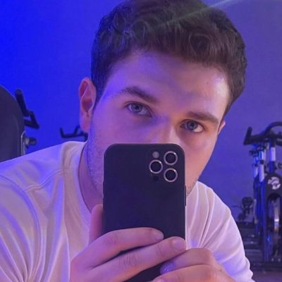 AlejoOrtga's profile picture. Apple Developer.
