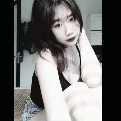HuongGiangn140's profile picture. giangbong1202