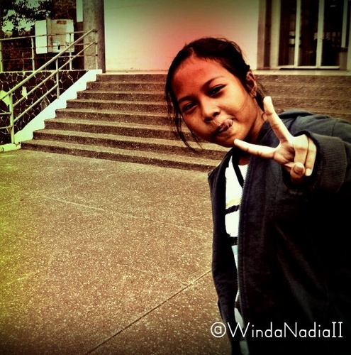 WindaNadiaII's profile picture. http://t.co/E64FX8lslU