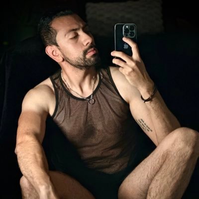 Ig: @luis0luigi No me sexualizo, hago arte de mi cuerpo ❤️🔥