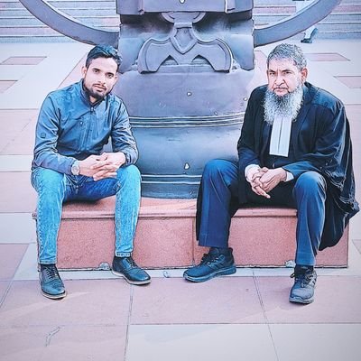 Zafar_Islam_92's profile picture. नाहक़ के लिए उट्ठे तो शमशीर भी फ़ित्ना
शमशीर ही क्या नारा-ए-तकबीर भी फ़ित्ना

لآ اِلَهَ اِلّا اللّهُ مُحَمَّدٌ رَسُوُل اللّهِ