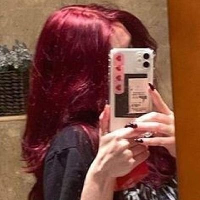 Avg red head baddie ❤️🔥, Creating vibrant digital worlds one pixel at a time 🌈 | she/her | August comms open now!