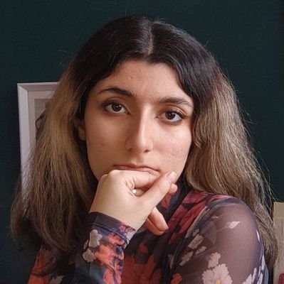 As a little kid,she dreamed of becoming an astronaut. But instead,she found herself in the world of art
-Mixed Material artist
-Portraitist
-Nature/abstarctart