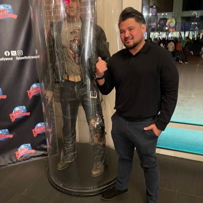 mikeyaporn's profile picture. duuuuuuval