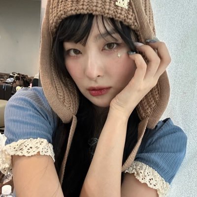 stream seulgi and stray kids for a better future.