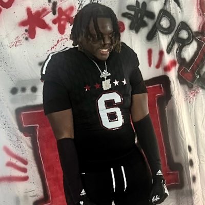 Defensive Tackle🏴‍☠️⭐️ @EMCCathletics