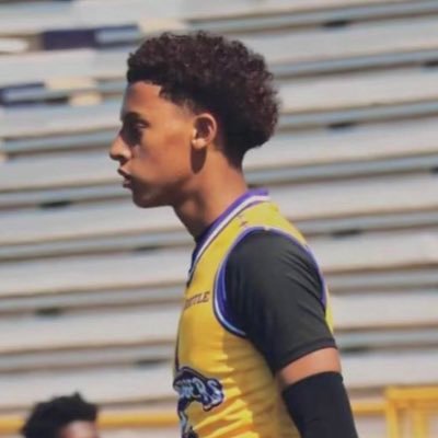 St. Augustine HS (2025) | New Orleans, LA | 5’9, 145 | 6ft Wingspan | 4.3 GPA | DB🏈 | ig: tyskii5k