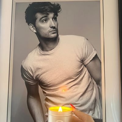 Fan Page/Tribute 

main account @crazymartin2020

R.I.P Tom Parker The Wanted 1988 - 2022 ❤💛

Some days stay Gold Forever💛💛 🦋🦋