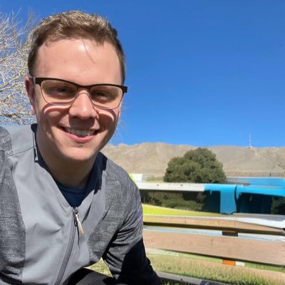 ale12187's profile picture. 