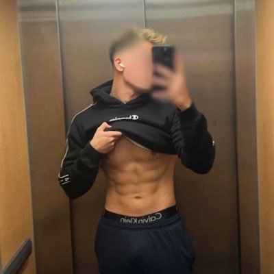 Hi I'm William 👋🏻 student athlete 👨🏼‍🎓 come talk to me on OF I'm very kinky 😏 FULL NUDES 🥵chat with me ALL the day 🤭 top 2.2% https://t.co/rpIp1G68am