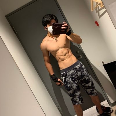 以前の名前は 二児パパworkoutでした😊 関わり合った方またよろしくお願いします。 筋トレの事を呟いていきます DMは基本忙しいので🆖BでもGでもありません。