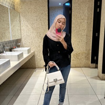 liahasty's profile picture. Penang🇲🇾 Mrs 👩🏻‍🦰 Lifestyle Blogger 💻 Food lover 🍧 Beauty 💃Travel 🗺️ Cafe 🍰 claracancer@gmail.com 💌 https://t.co/duh7uvEFv7 🌎