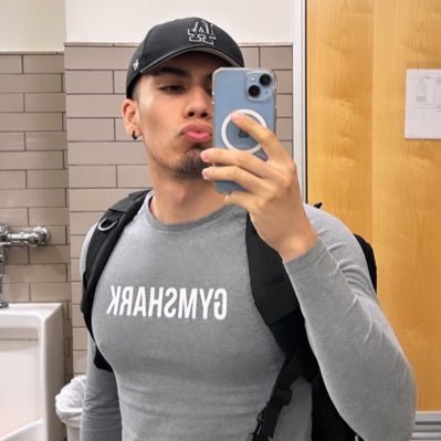 🇲🇽 • 24 • 🏳️‍🌈• CSUF🧬• ERT • BSN Student • ABLM • Cat Dad 🐱 • RG💕 • IG: papi__fresco • Raver • 🍉