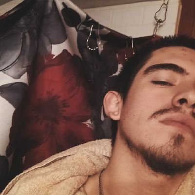 kissin boys n shit mdni