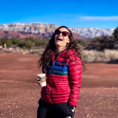 hiker, bicyclist, basketball enthusiast. Phoenix living 🏜️
