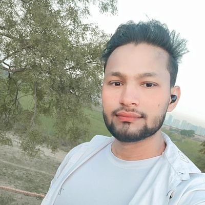 roman_ashif's profile picture. 