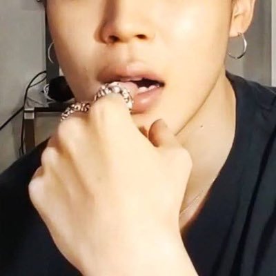 jksghostie's profile picture. new account • ‘00 liner • part time au writer • full time lover of jjk