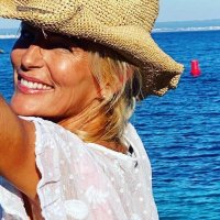 Catherine Ommanney (@catommanney) 's Twitter Profile Photo