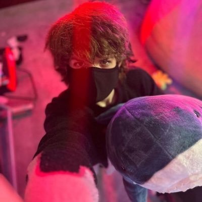 roxycestrial's profile picture. aaadgfhgbg || they/he