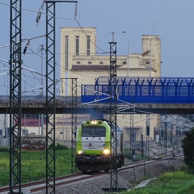 Aficionado al ferrocarril.
Extremadura 🟢⚪⚫ 🇪🇦