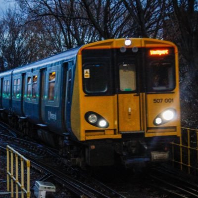 👋 Your typical veg person, documenting my love for the railway