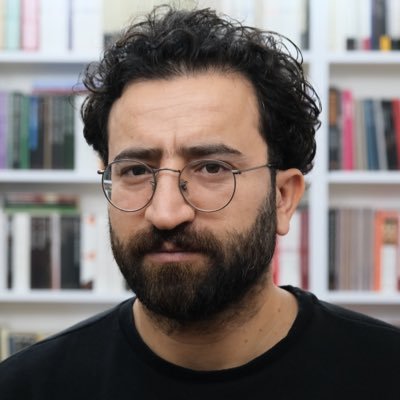 feelance journalist @VoaKurdi | lecturer @ibnhalduni | sworn interpreter | 
member @IFJGlobal, @PENa_kurd • blog: https://t.co/hSSSZMQhtQ