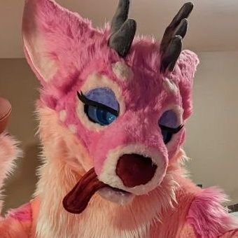 Hello! I'm Barlow! 
Engineer, Fluffy internet animal, smells like strawbs. 🔞

🌸🦌🪡: @Nova_fur

26/M/bi