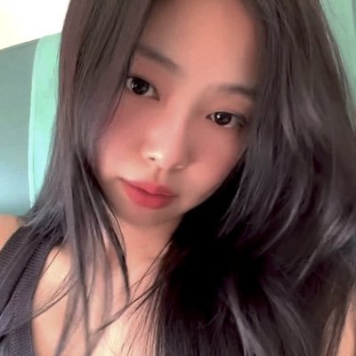 • ₊ 𝐔𝐍𝐑𝐄𝐀𝐋 ✧︡ She wɑlks in ɑ beɑuty, like the night of cloudless climes ɑnd stɑrry skies ♡ Jennie de Kim . ˎˊ ˗ also known as Eca—