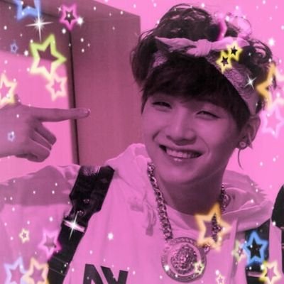 multi-ish ★ bangtan skz enthusiast ★ i can come off as rude and v loud so sorry in advance ★ i post alot ab yoongi being a cat if you don't like it go away