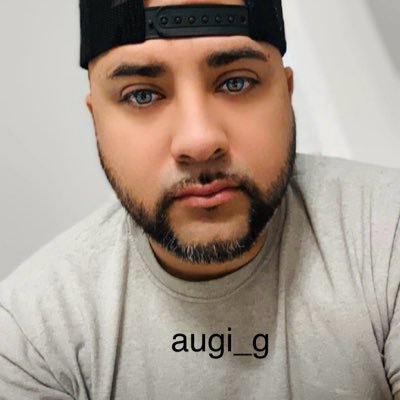 partners with https://t.co/8vcvFqH6MB I’m a streamer with lots of goals