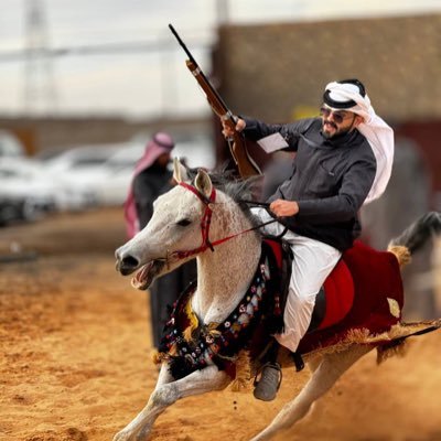 مالك ومربي خيل وخيّال كلاسيكي🐎