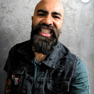 Escritor, aprendiz de reguetonero, fan de beis, papÔ de un grillo morenito y una tlacuahita beibi. Escribà Adiós a Dylan. Me topas en https://t.co/KiQzna2fXH