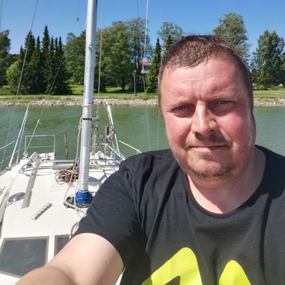 MikaPaukku's profile picture. Logistisen kuljetusyksikön vastaava ohjaamopäällikkö, joka huolestuneena on seurannut länsinaapurimme muutosta jo vuodesta - 94
Minä/kuka/hä
