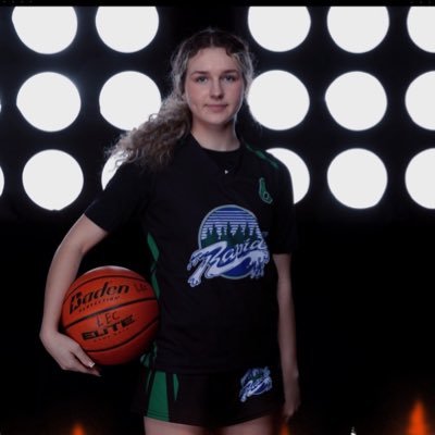 Class of 2025 🏀 S/P/F Guard 5’9 🇨🇦 Riverside Rapids #6 🏆 VK U17 EYCL 🇺🇸 NIKE U17 TOH #6  Uncommitted EMAIL iislakelly2025@gmail.com