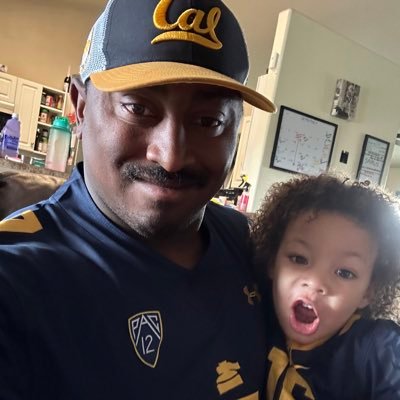 Husband and father of 2, Cal Fan #GoBears 💙💛🐻💙💛 (Bart Alumni), new #ACC fan, Patriots Fan, Red Sox fan. Hope to be a good writer one day.