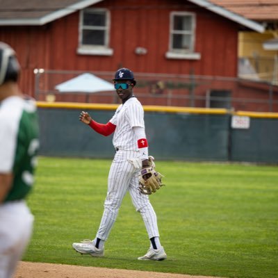 2026 6’3 185 ATH La Salle College Prep OF/INF/RHP & Wr/S @CaliforniaPFA @LaSallePas Insta- drewward.11