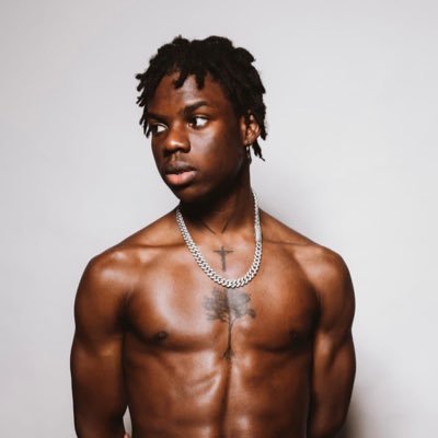 Ololade_KT's profile picture. A professional graphics designer. Embarking on a journey to earn first $1k on YT