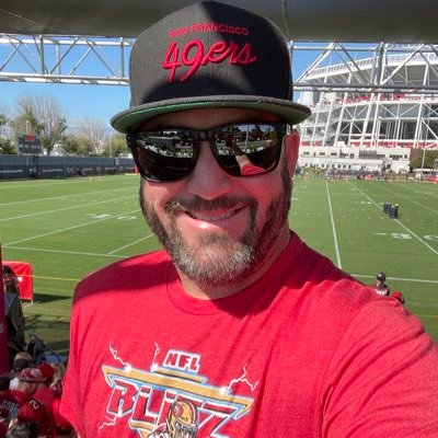 Co-Host of the No Huddle Podcast on @AudacySports | Editor @49erswebzone | Husband, Girl Dad, educator, softball coach