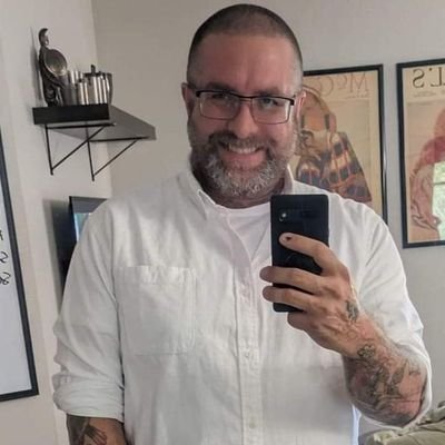 Dad. Industrial Mechanic with a knack for creating food porn