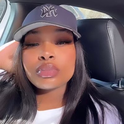 youngboujie Profile Picture