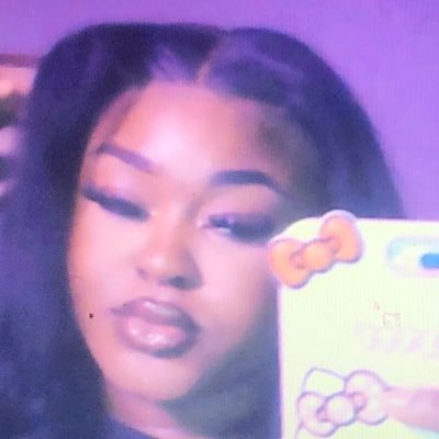 ArewasVenus's profile picture. live laugh lamba