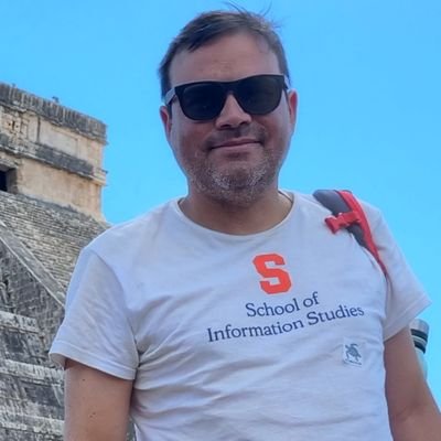 Esposo, papá, amigo. Profesor de Marketing en la UAI
