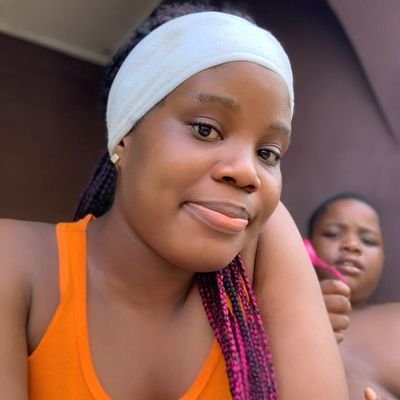 Am a simple girl who love to be treated with integrity, am so friendly, understanding, caring, and loving😍😍