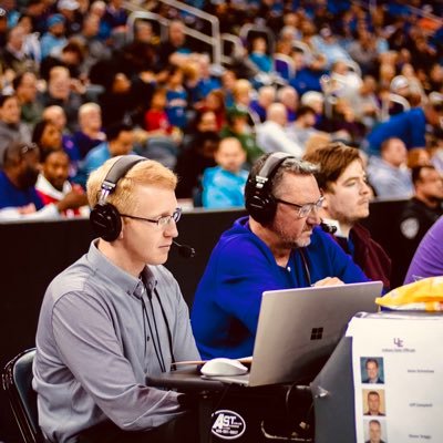 🏀⚾️Radio Play-by-Play Voice at the University of Evansville @Learfield | ESPN + | 🏀Ref | Previous stops ➡️ @LouisvilleBats and WKU | 2017 USI Alum