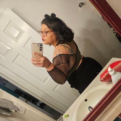 ♓Latina🍑
Anime/Manga✨
Noob Gamer🎮
Happily Taken❤
I Love To Cook😋