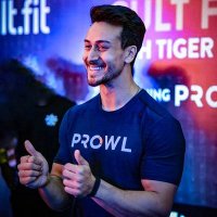 TIGERSHROFF_FP__(@vishhh_al) 's Twitter Profile Photo